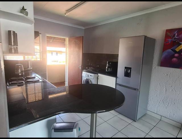 2 BEDROOM PROPERTY TO RENT IN KENLEAF